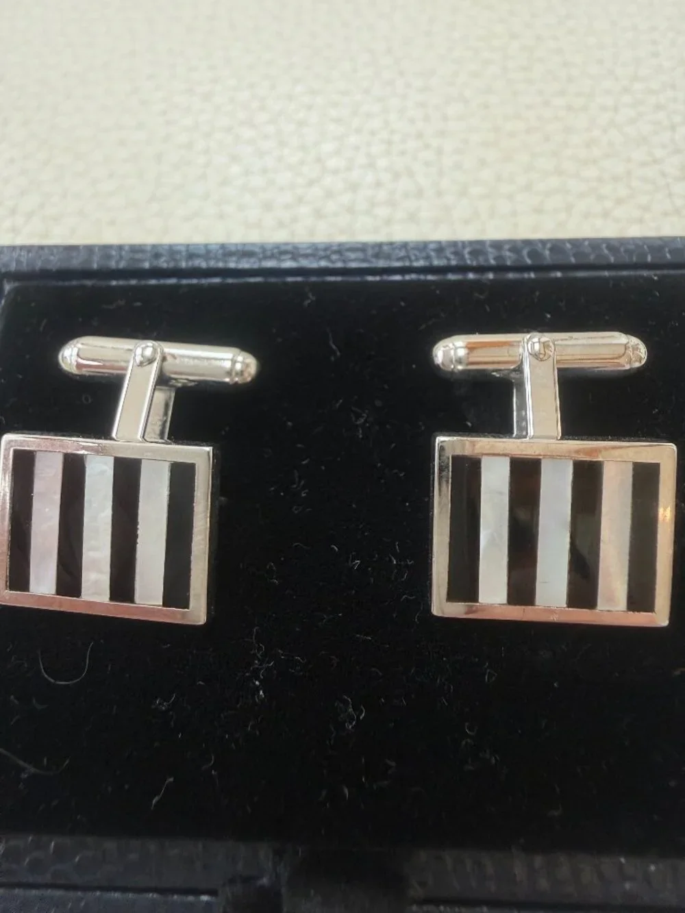 NIB BROOKS BROTHERS STERLING SILVER MOTHER OF PEARL ONYX STRIPED CUFFLINKS